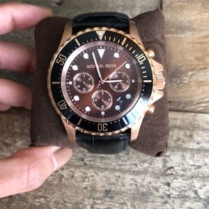 Micheal Kors Black leather rose gold watch